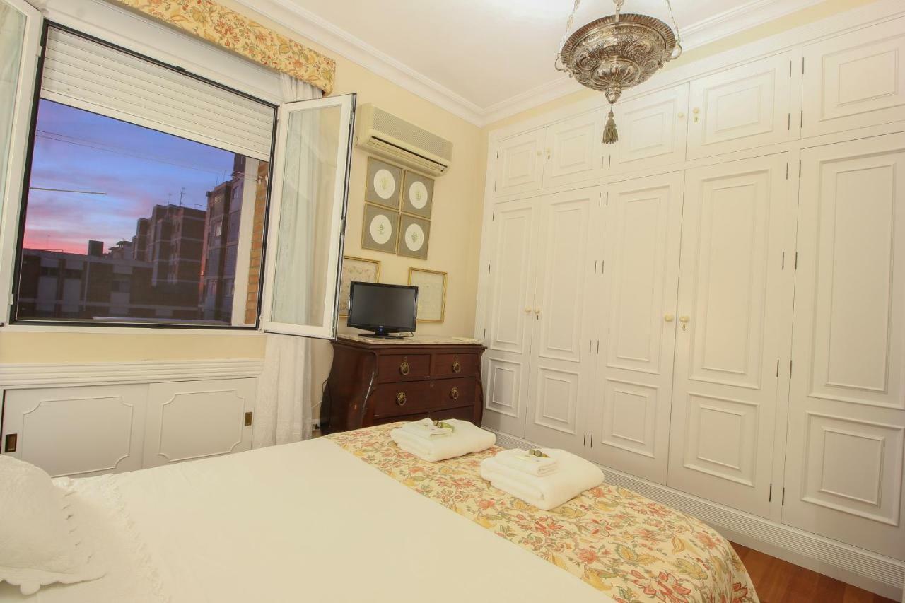 Apartamento La Feria Apartment Seville Exterior photo