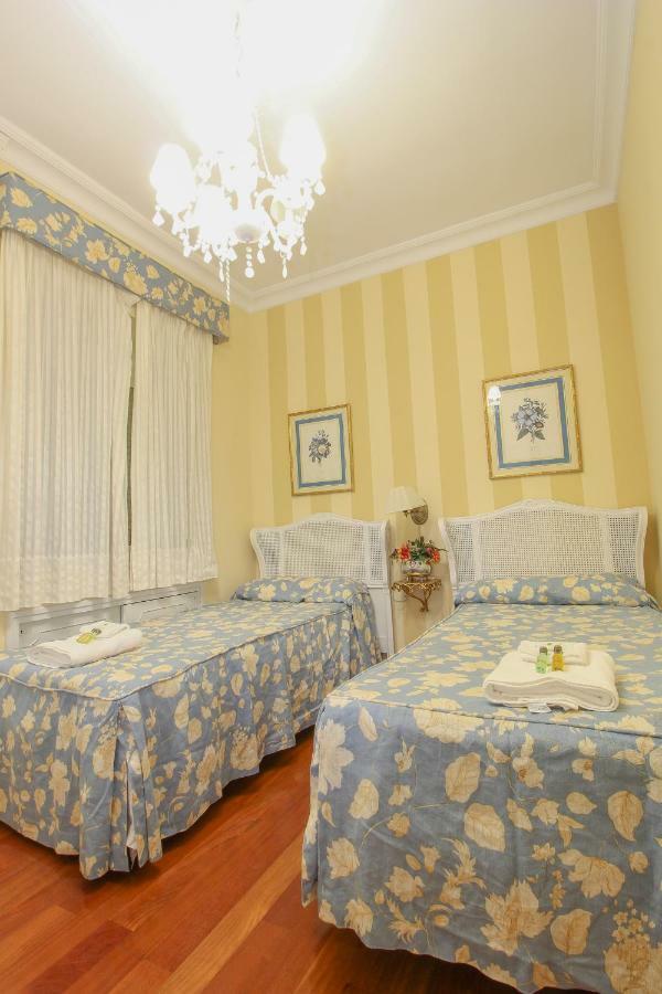 Apartamento La Feria Apartment Seville Exterior photo